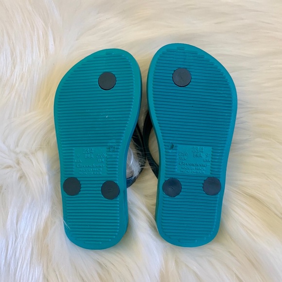 Ipanema Grendene Toddler Flip Flops - Picture 5 of 6